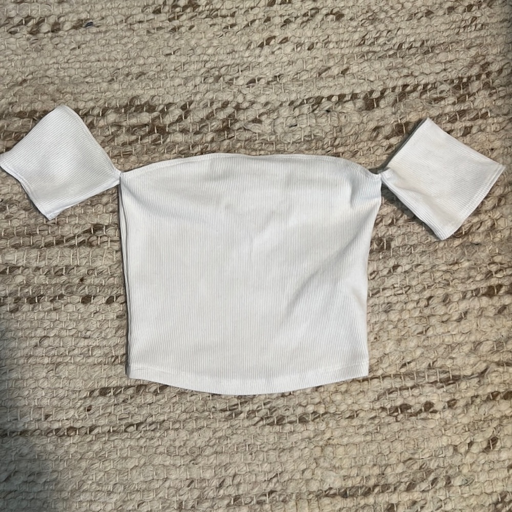 NWOT Abercrombie off the shoulder crop top